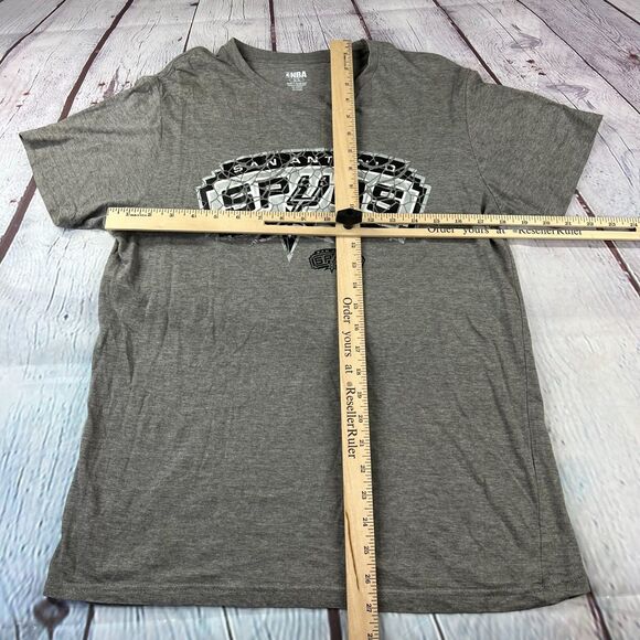 NBA Men's Gray San Antonio Spurs Short Sleeve T-Shirt Size Medium - Picture 4 of 7
